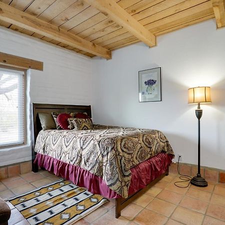 Las Cruces Home La Casa Blanca With Courtyard Екстериор снимка