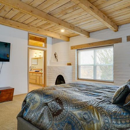 Las Cruces Home La Casa Blanca With Courtyard Екстериор снимка