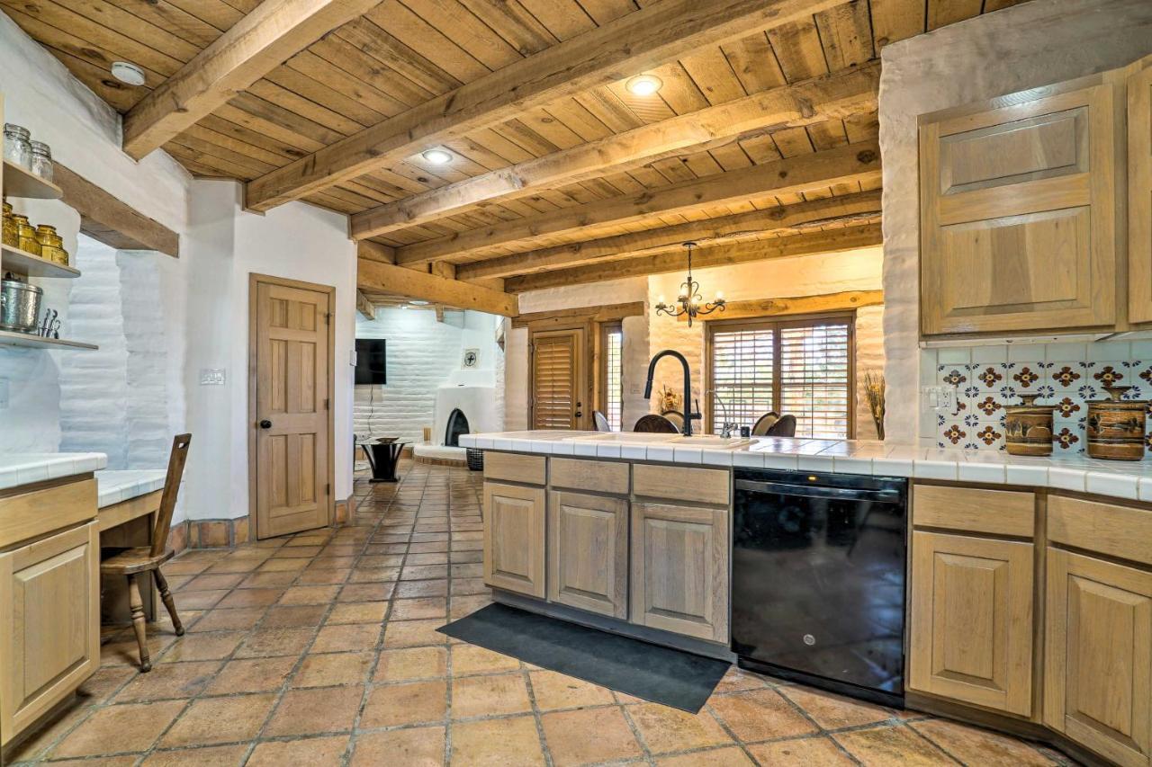 Las Cruces Home La Casa Blanca With Courtyard Екстериор снимка