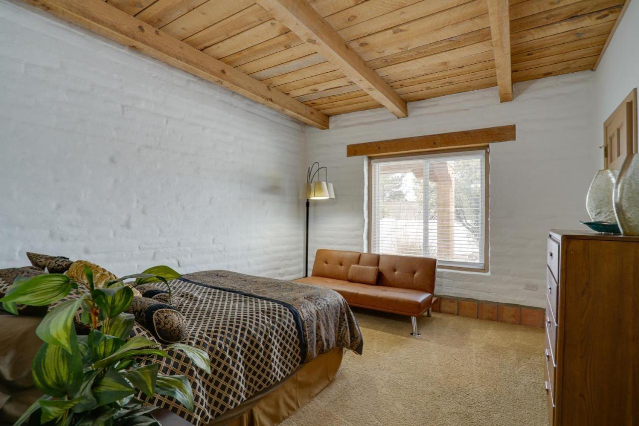 Las Cruces Home La Casa Blanca With Courtyard Екстериор снимка